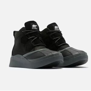 Sorel Black and Gray Ankle Booties